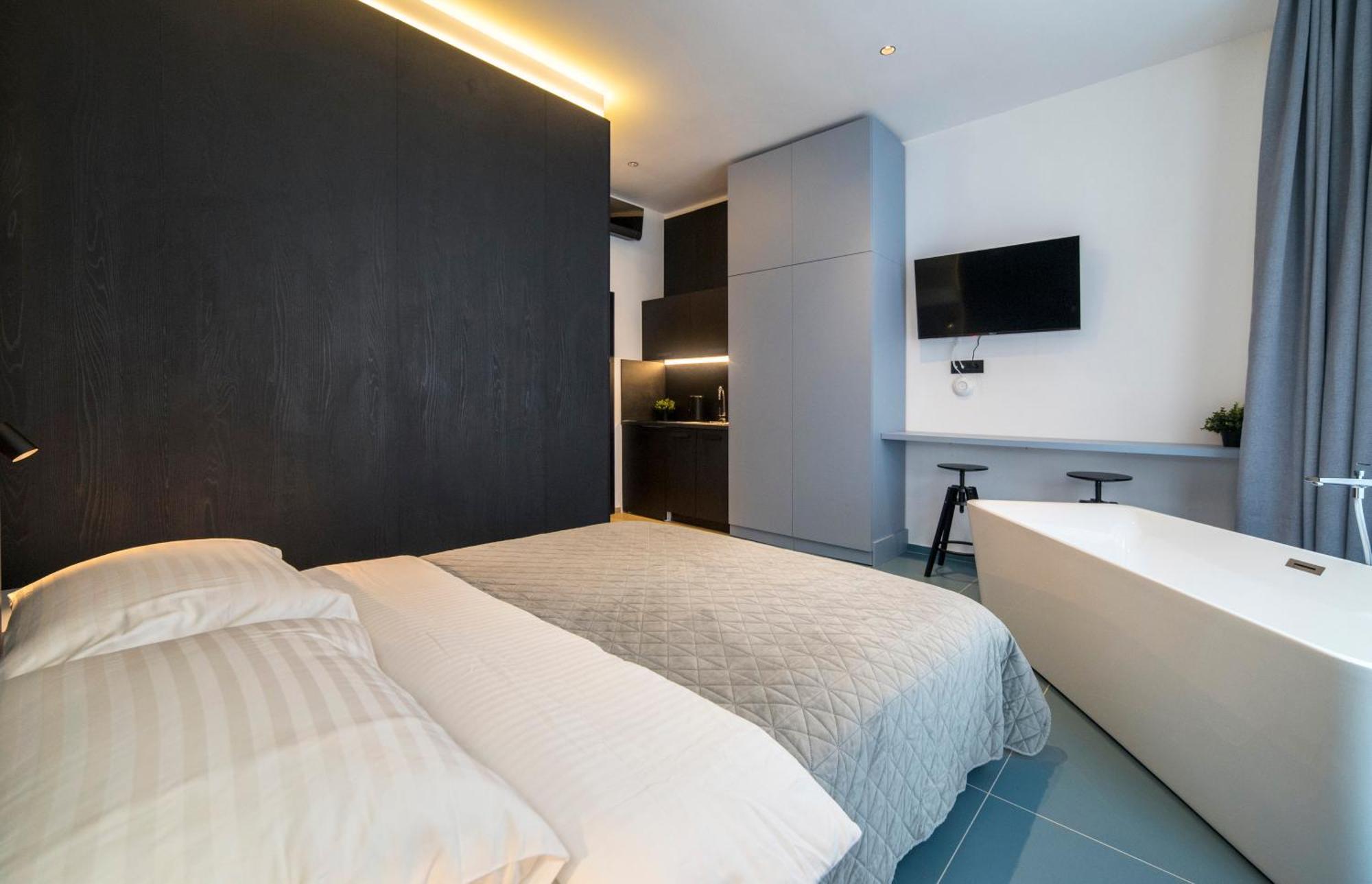 Bella Mia, 1st Floor Apartment